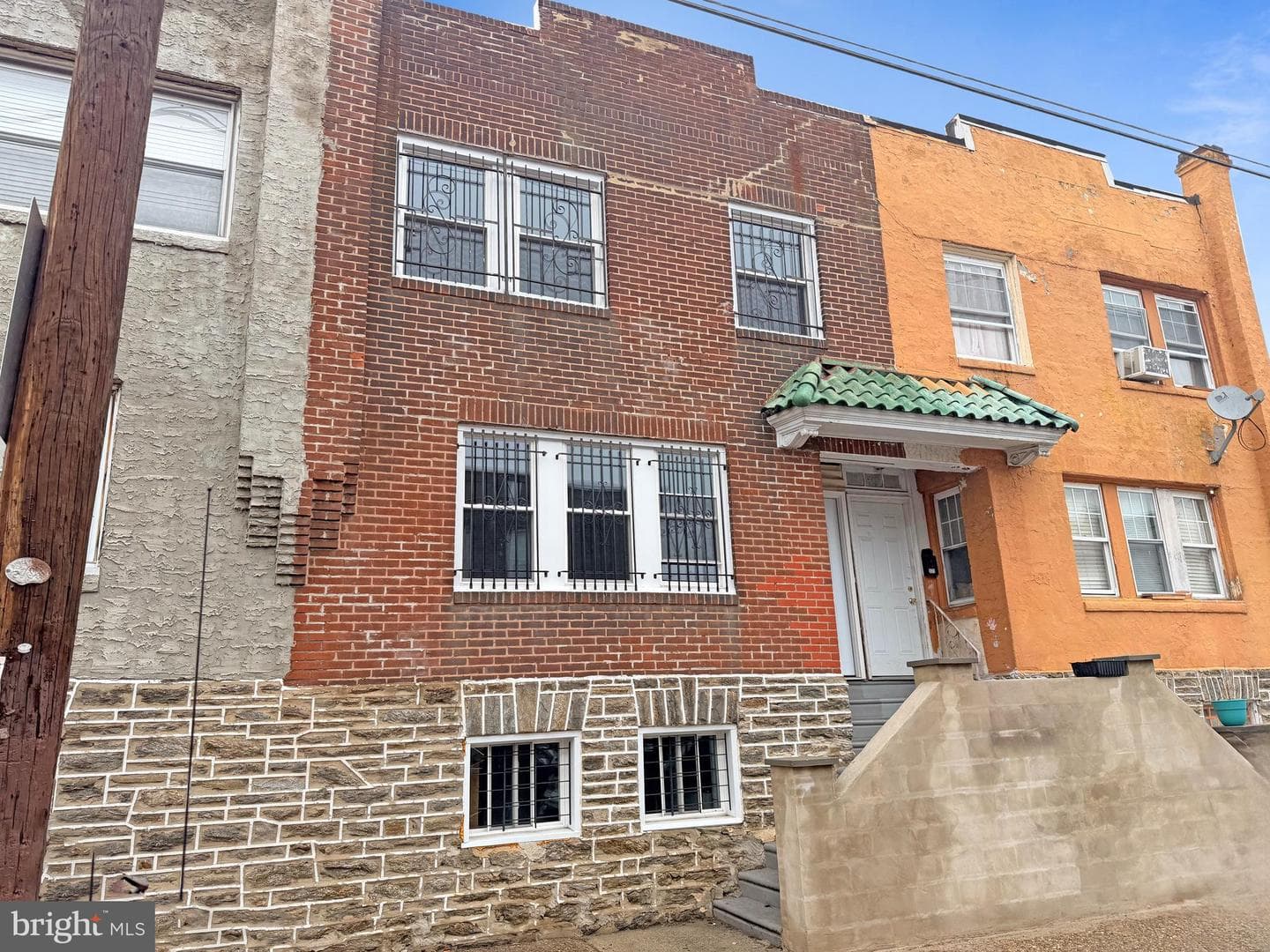 323 W Wingohocking Street photo 2