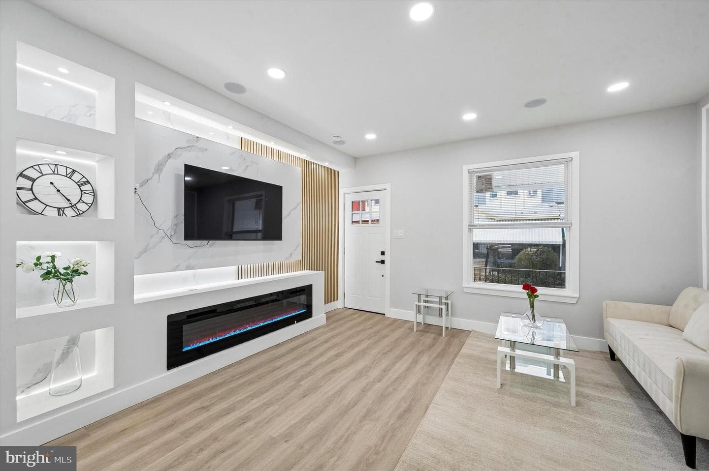 158 N Edgewood Street photo 4