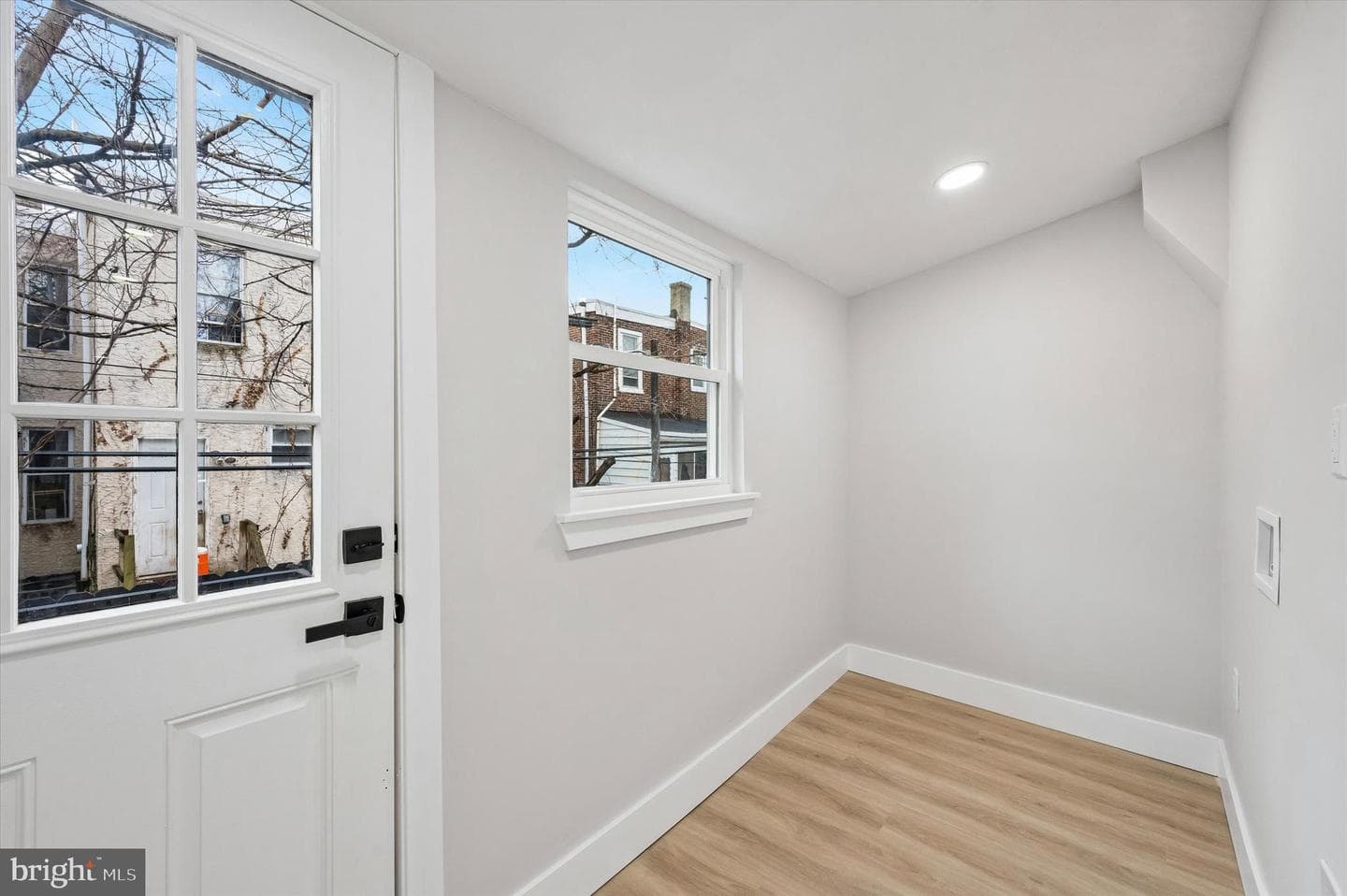 158 N Edgewood Street photo 9