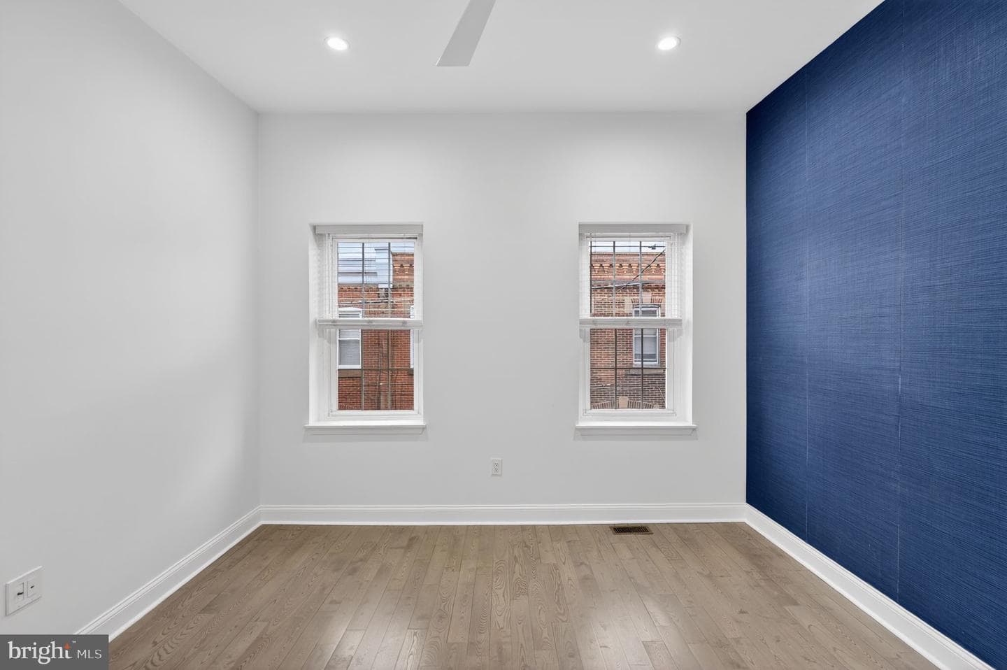 3040 Mercer Street photo 15