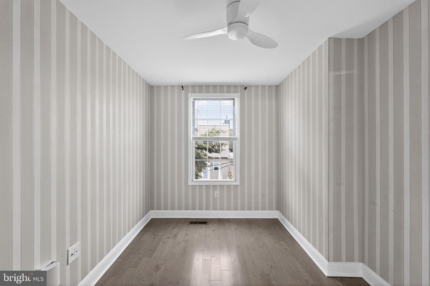 3040 Mercer Street photo 20