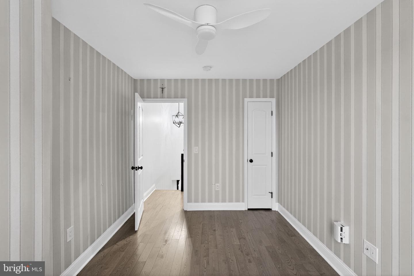 3040 Mercer Street photo 21
