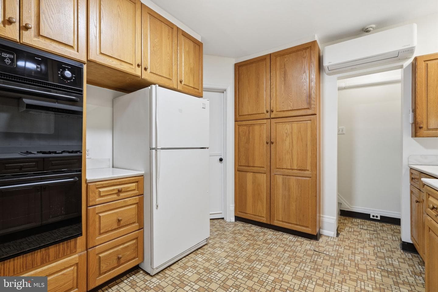 6711 Lincoln Drive photo 21