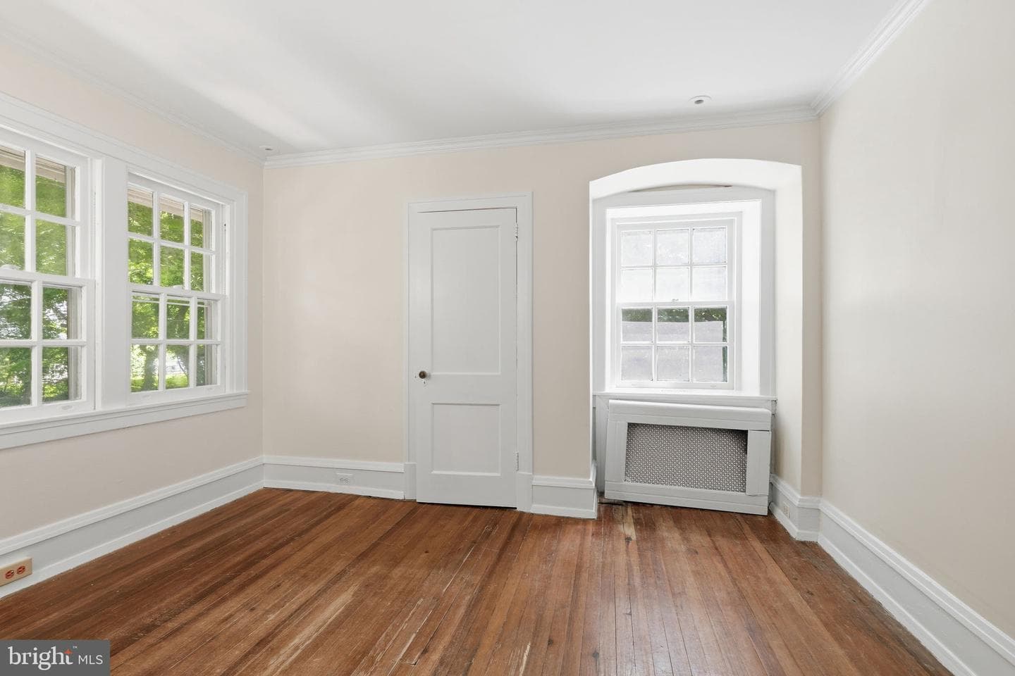 6711 Lincoln Drive photo 27