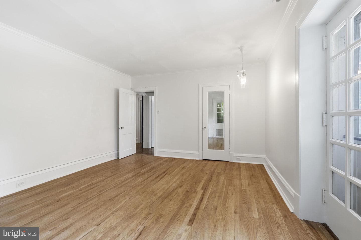 6711 Lincoln Drive photo 30