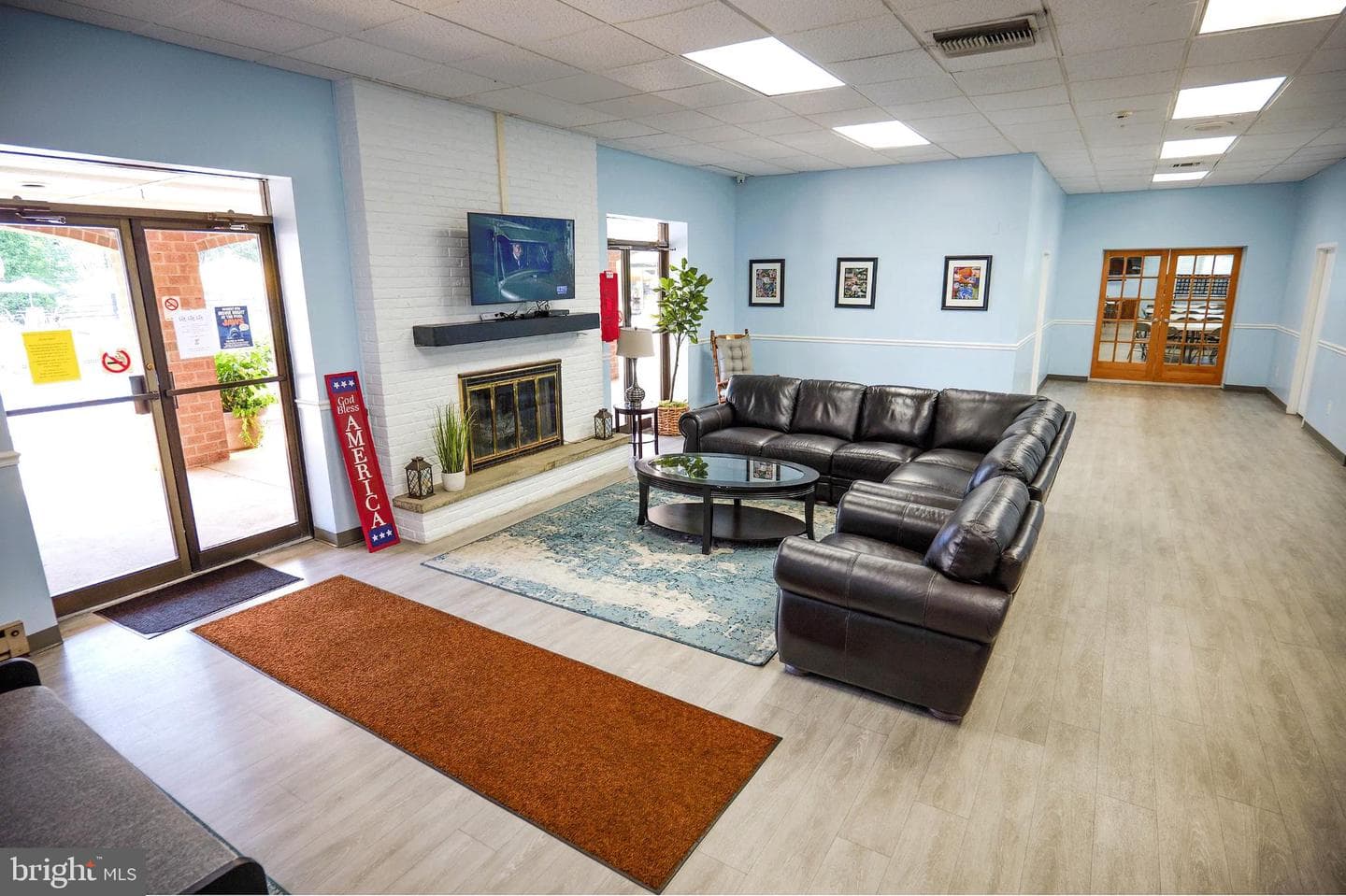 1101 Delaire Landing Road #101 photo 23
