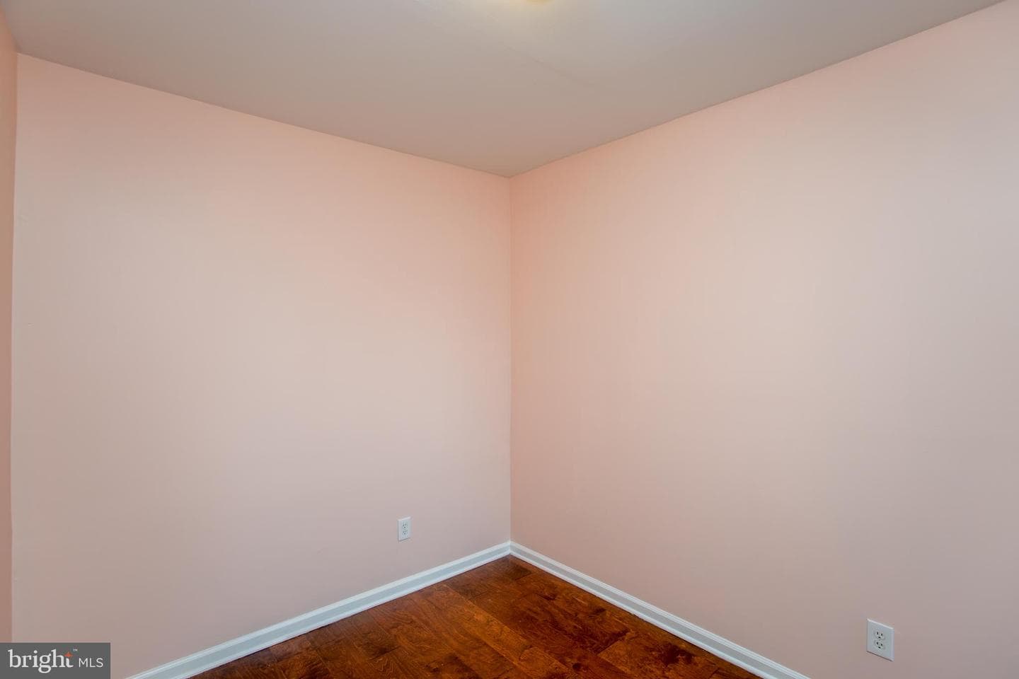 5230 Hazel Avenue photo 26