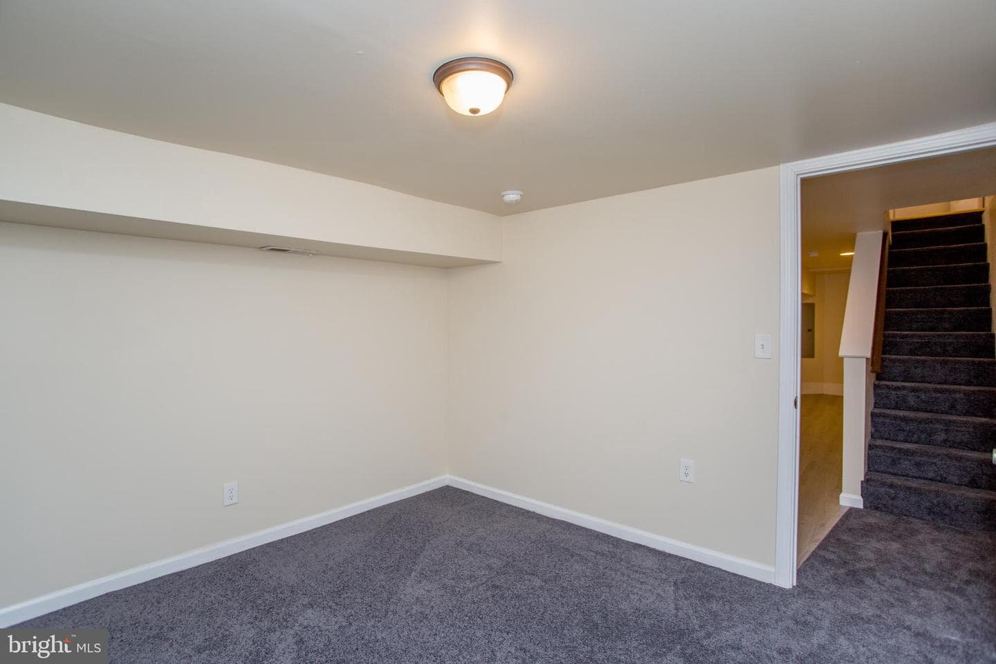 5230 Hazel Avenue photo 39