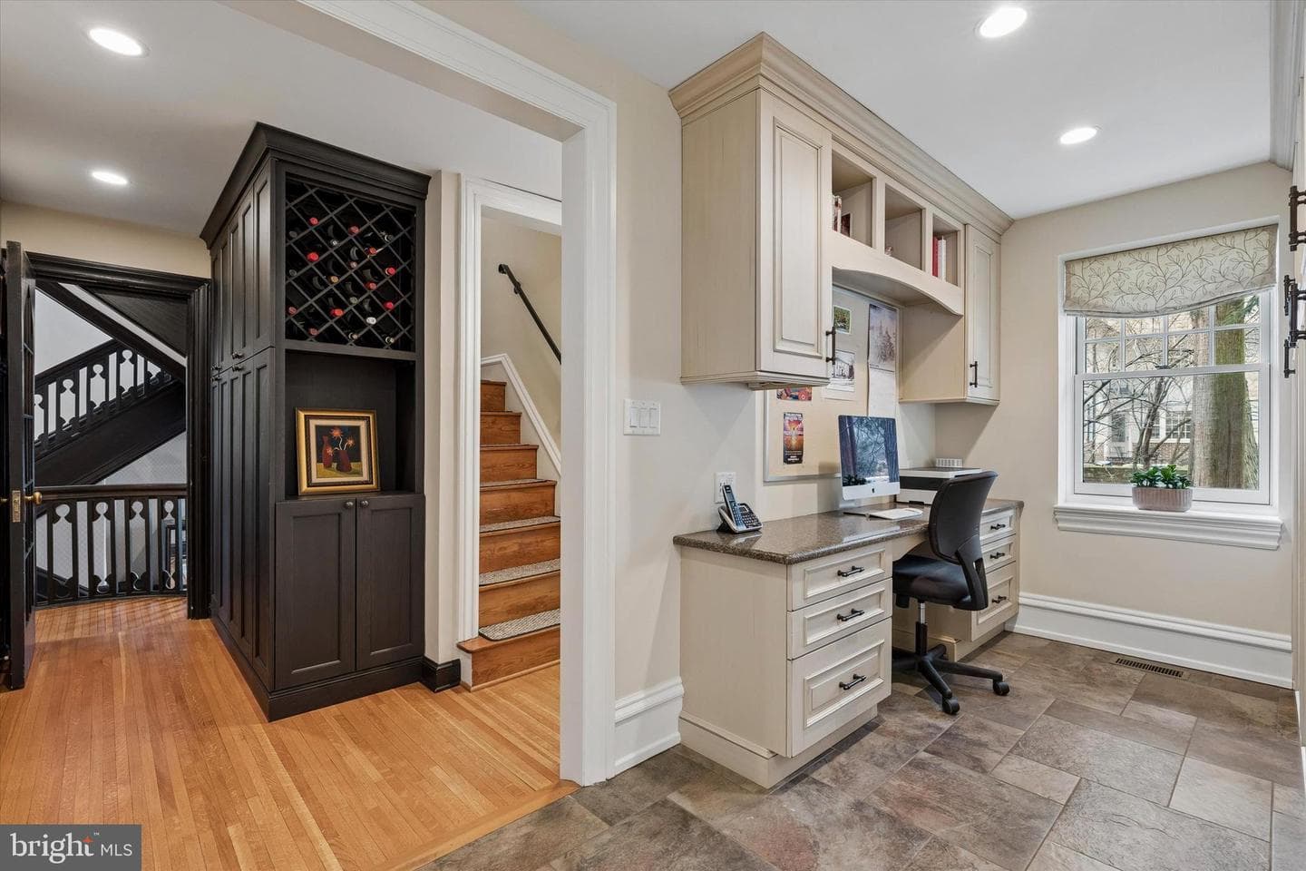 8111 Saint Martins Lane photo 25