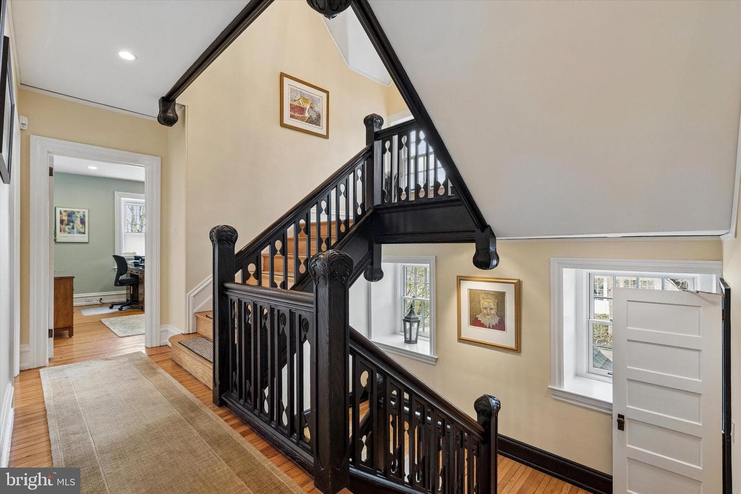 8111 Saint Martins Lane photo 41