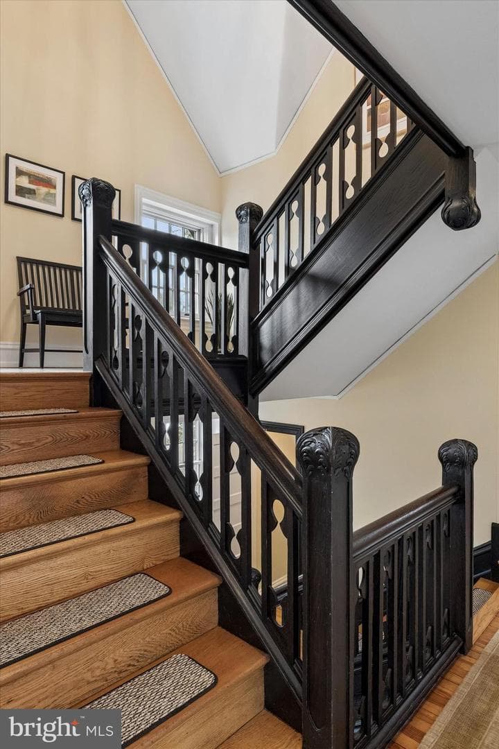 8111 Saint Martins Lane photo 46