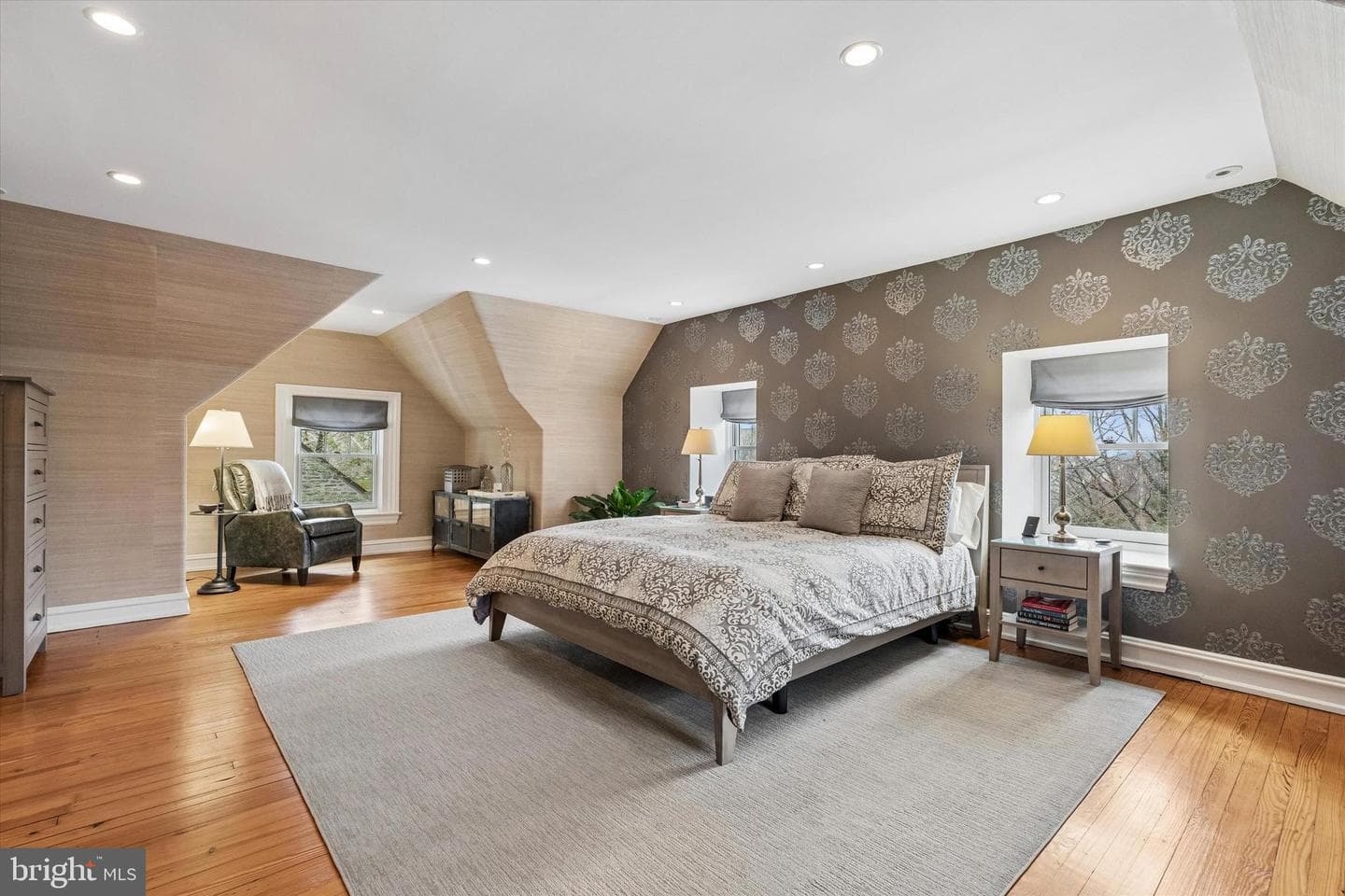 8111 Saint Martins Lane photo 48