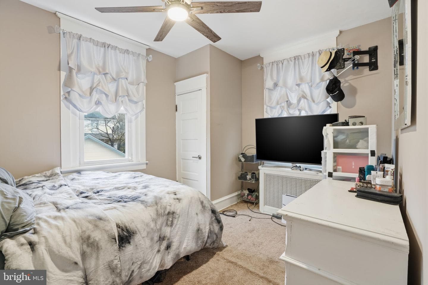 14020 Dana Avenue photo 11