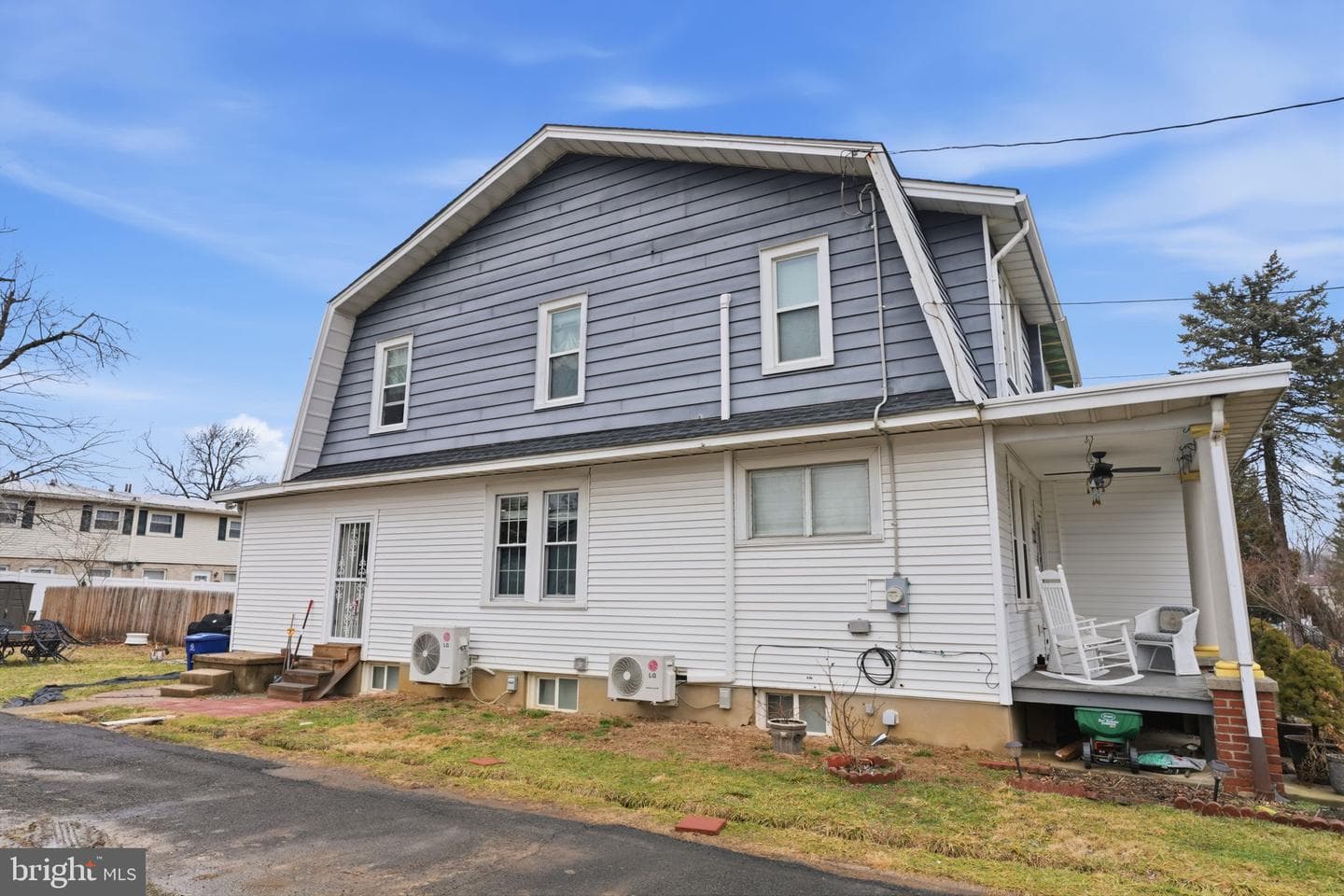 14020 Dana Avenue photo 18