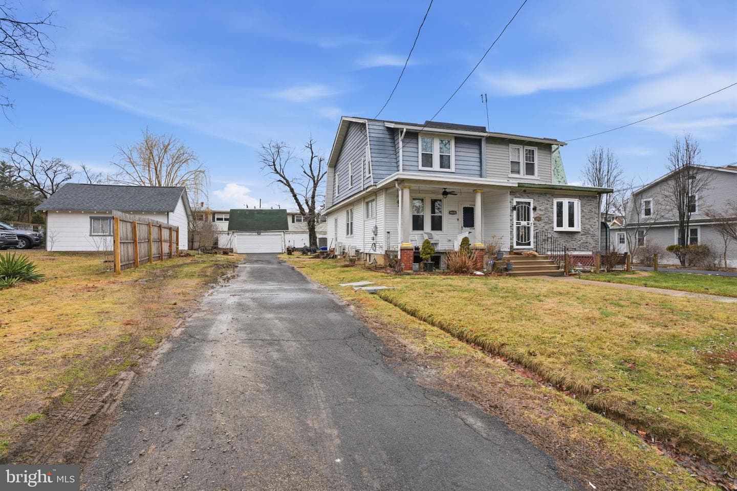 14020 Dana Avenue photo 24