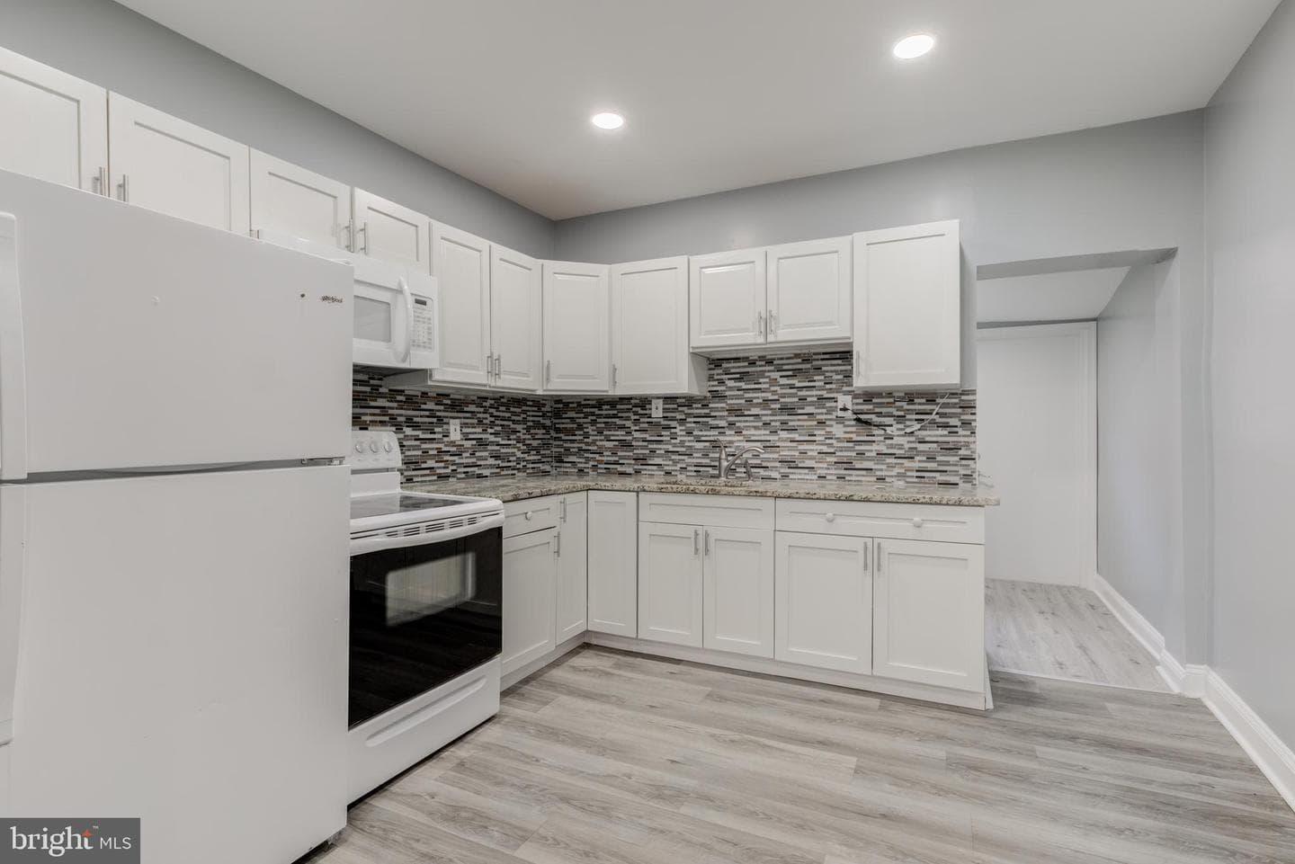 6142 Delancey Street photo 6