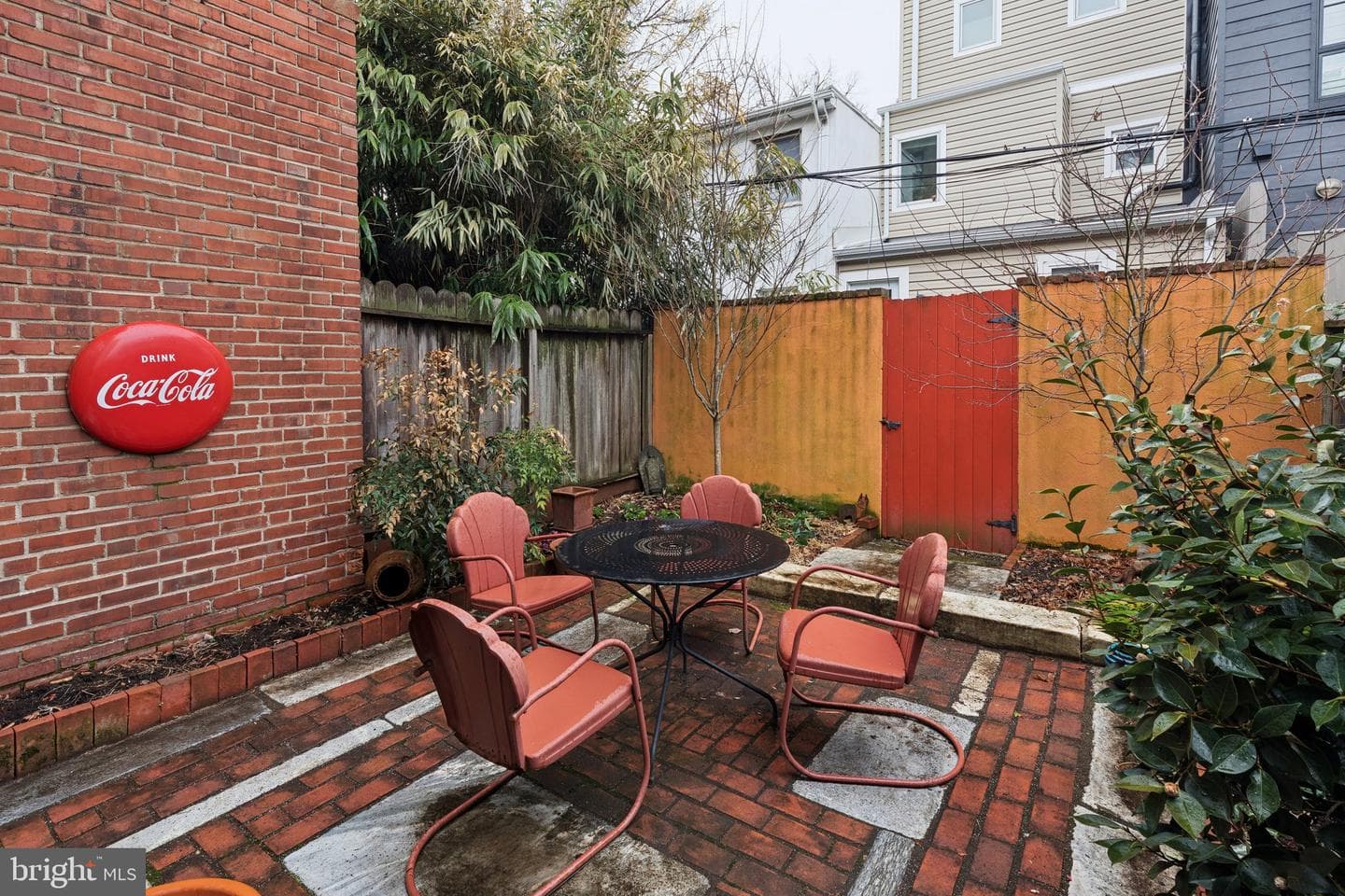 2420 Pine Street photo 9