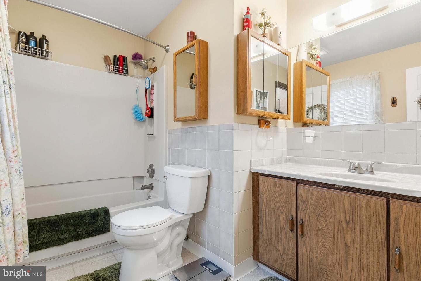 814 Caledonia Street photo 40