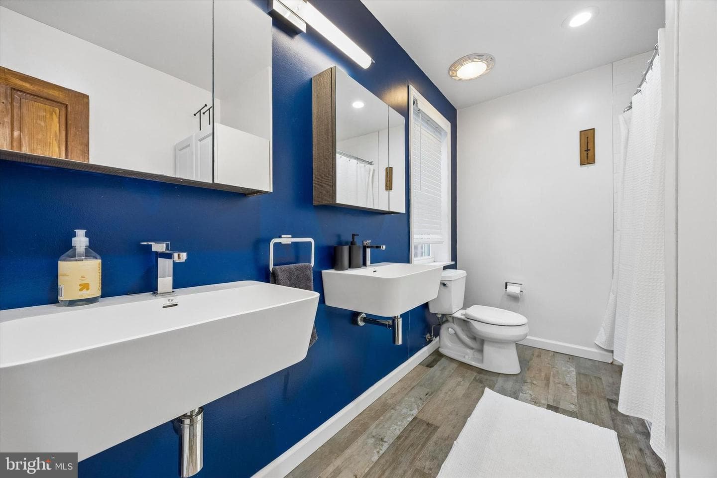 222 Richmond Street photo 27