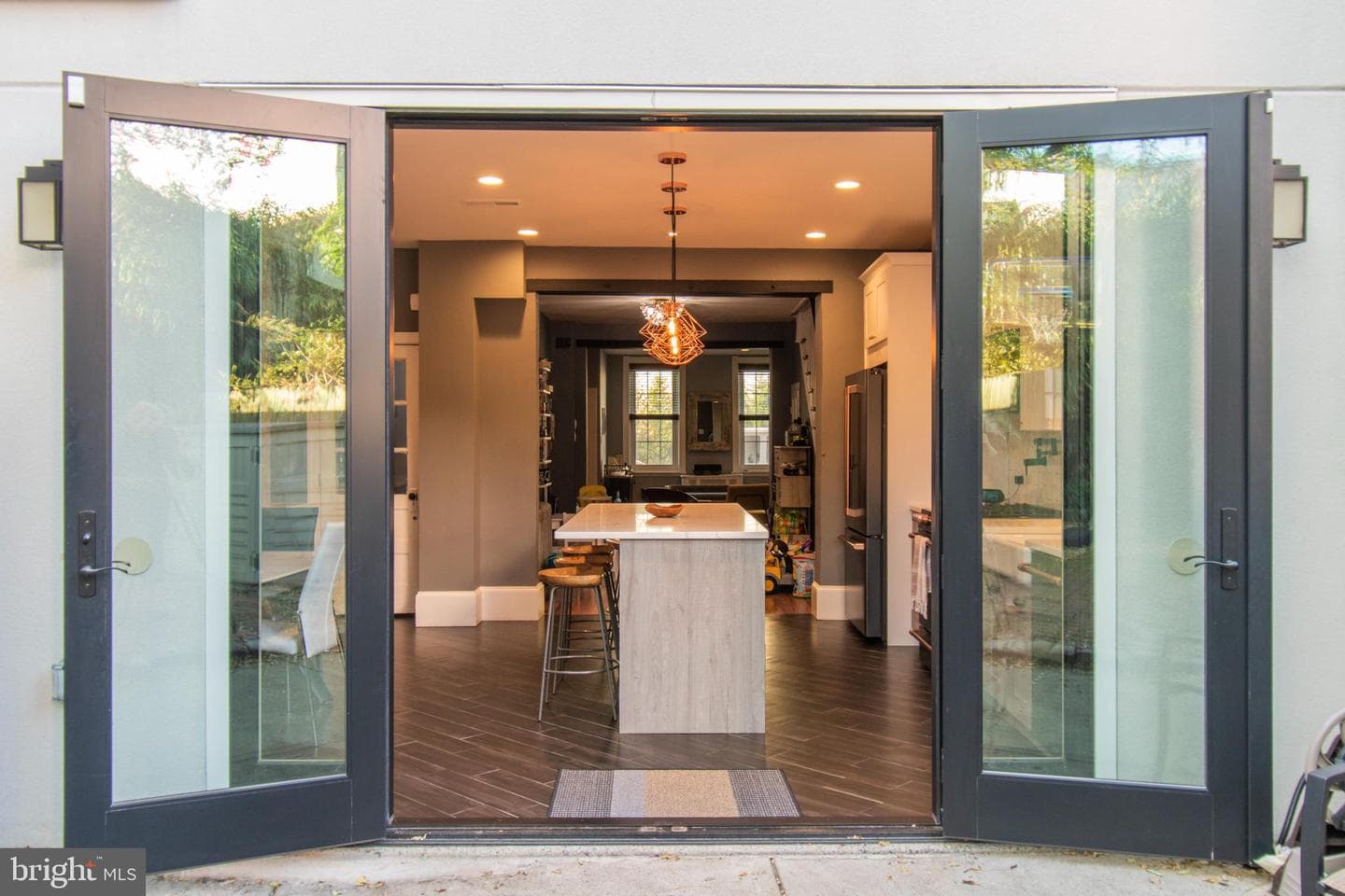 222 Richmond Street photo 7