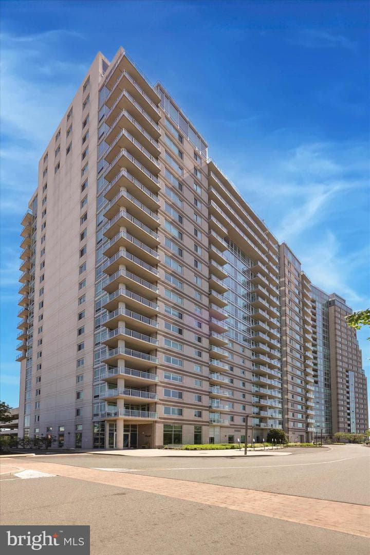 901 N Penn St # F903