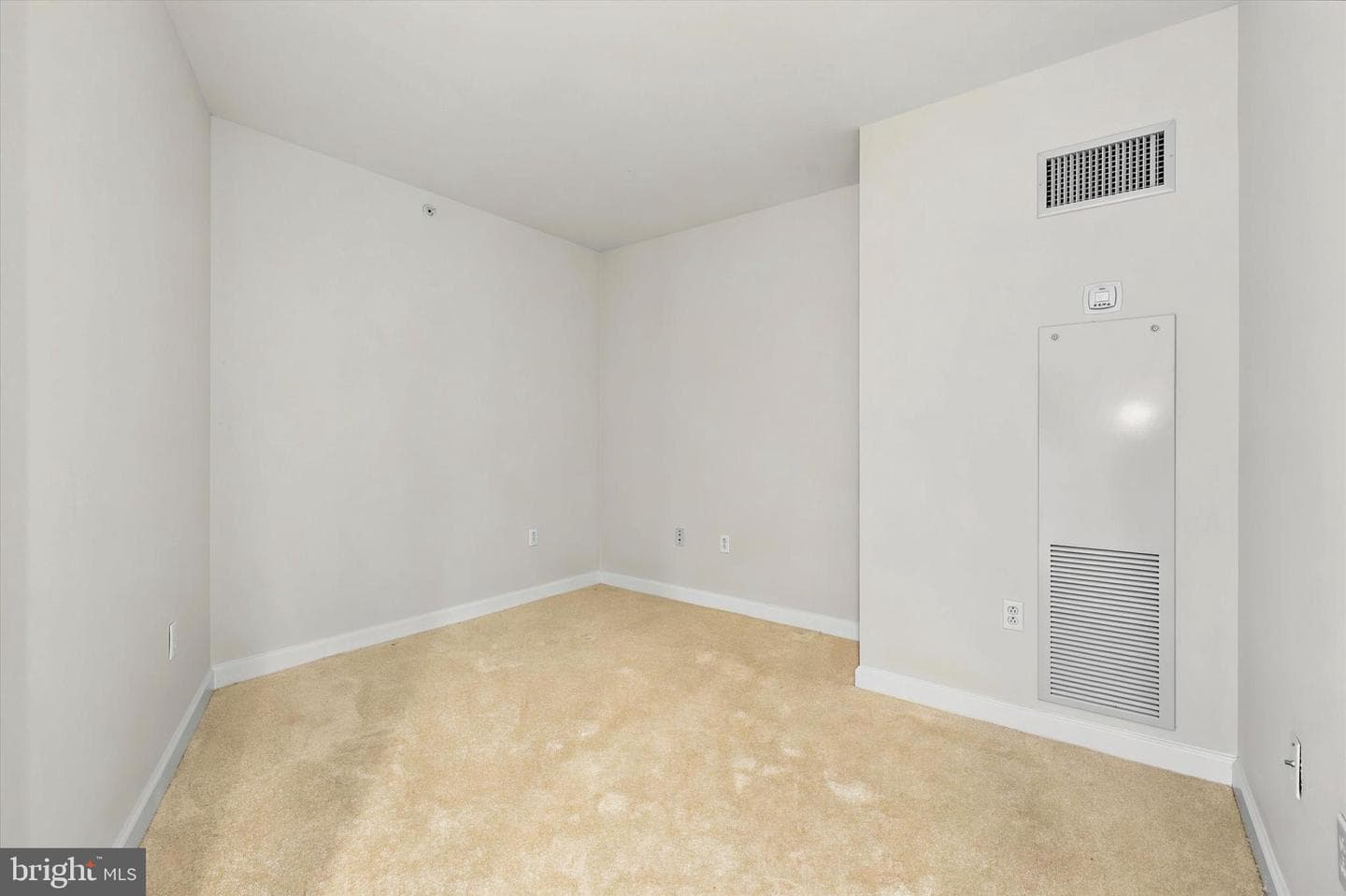 901 N Penn St # F903 photo 13