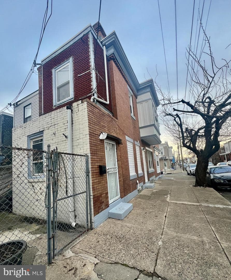 279 W Sheldon Street photo 29