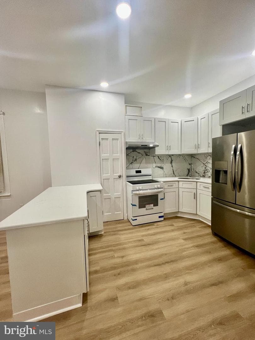 279 W Sheldon Street photo 9