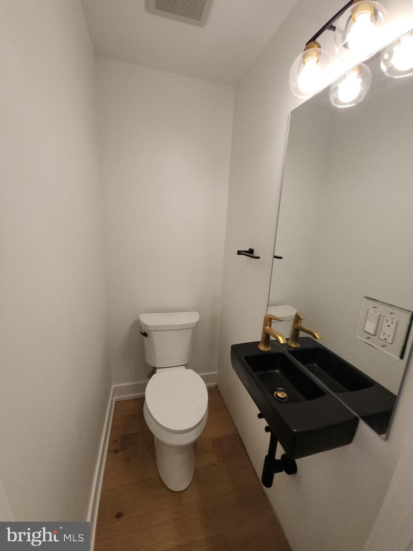 8610 Evergreen Place #201 photo 36