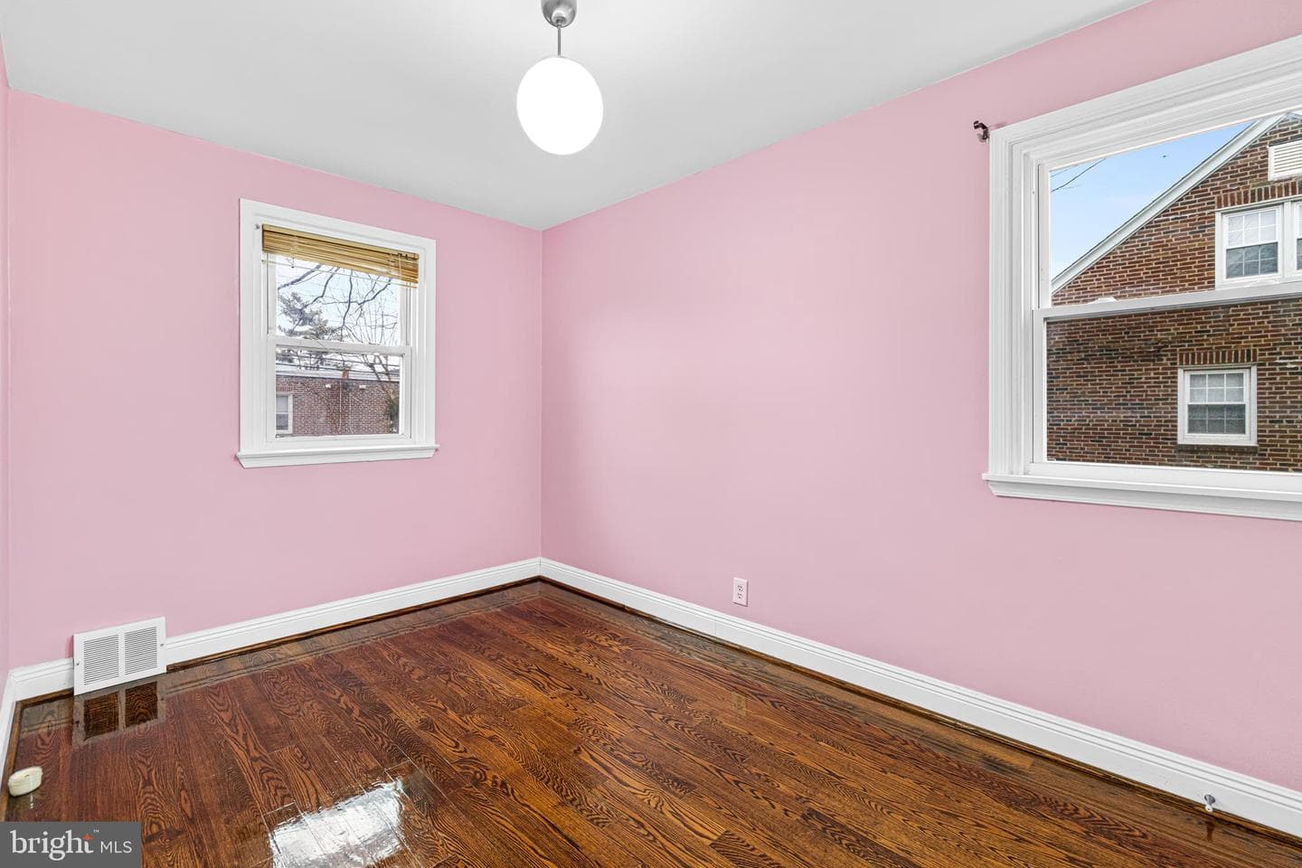 8109 Bradford Street photo 11