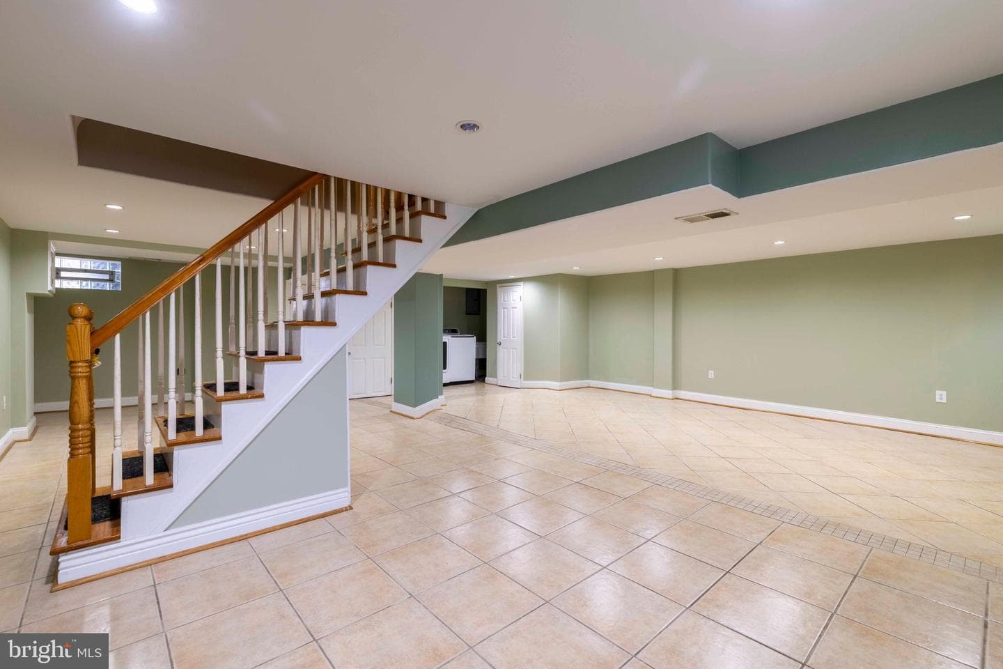 8109 Bradford Street photo 14