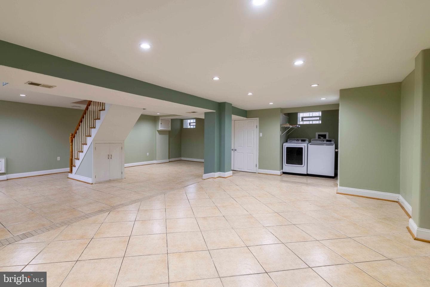 8109 Bradford Street photo 15