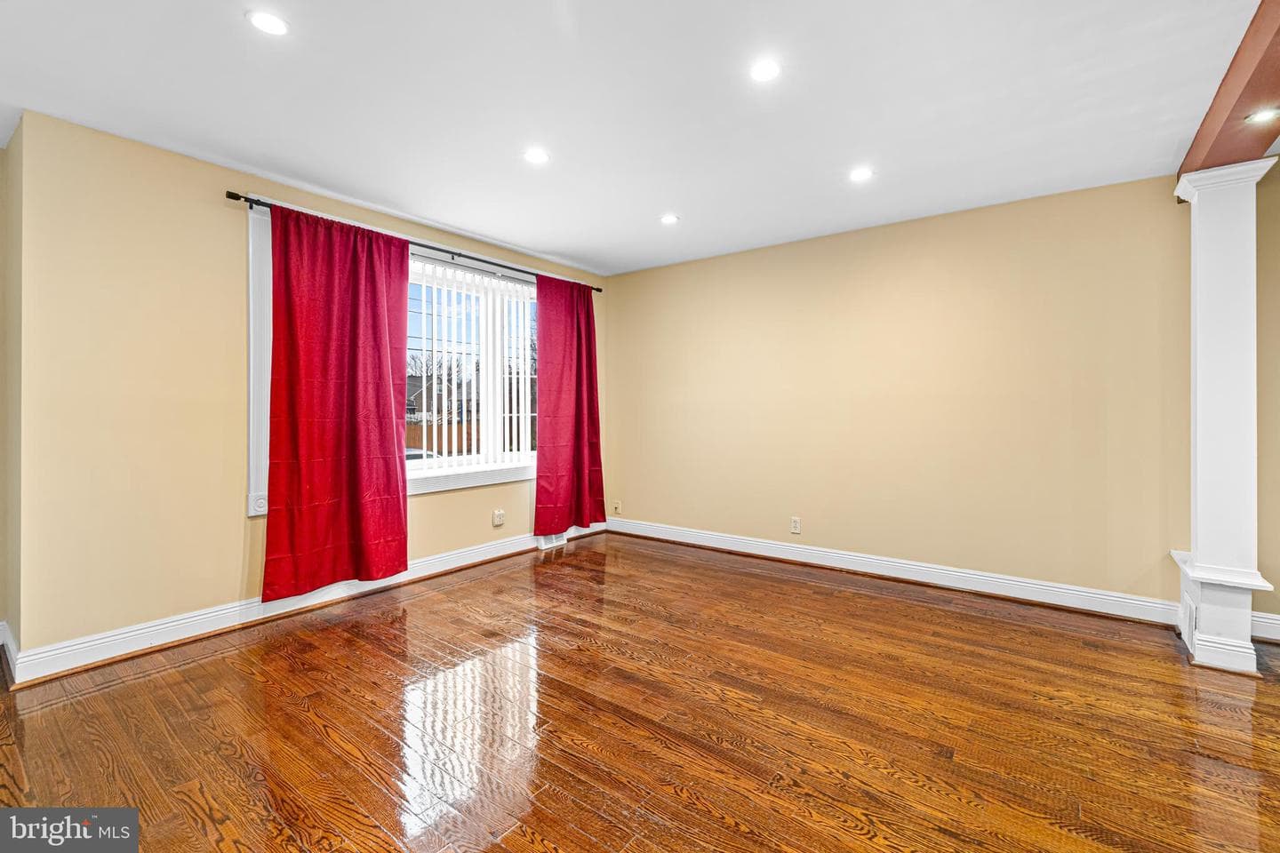 8109 Bradford Street photo 7