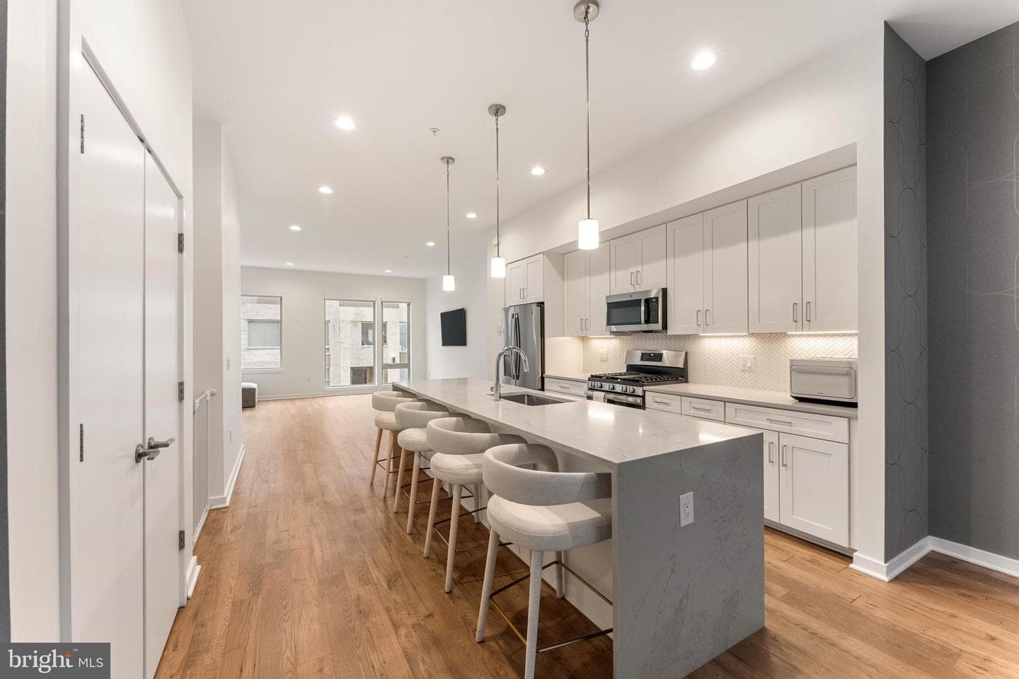 3208 Parkview Walk photo 17