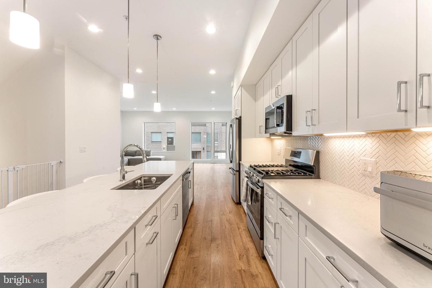 3208 Parkview Walk photo 19
