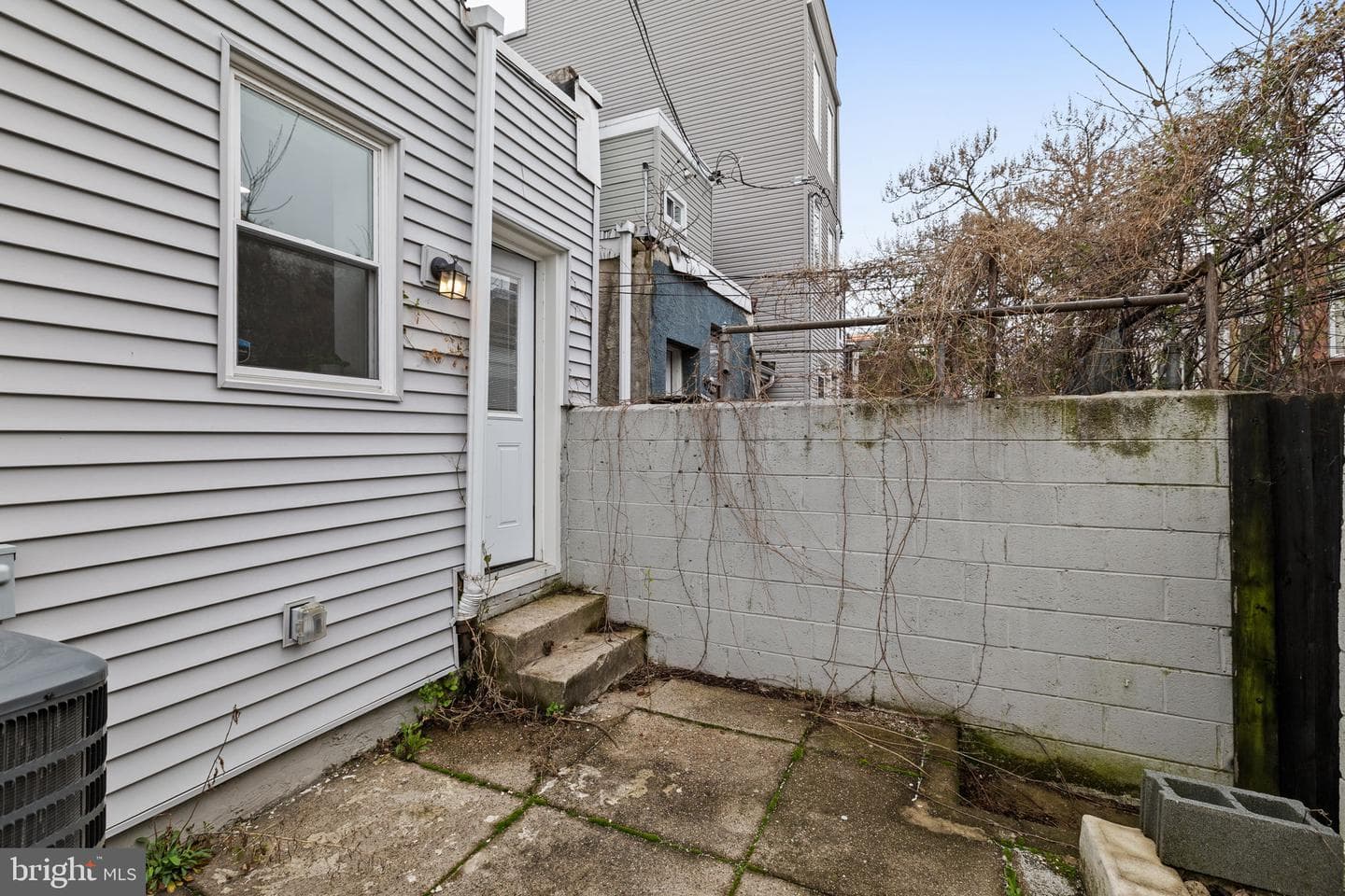 1416 N Dover Street photo 27