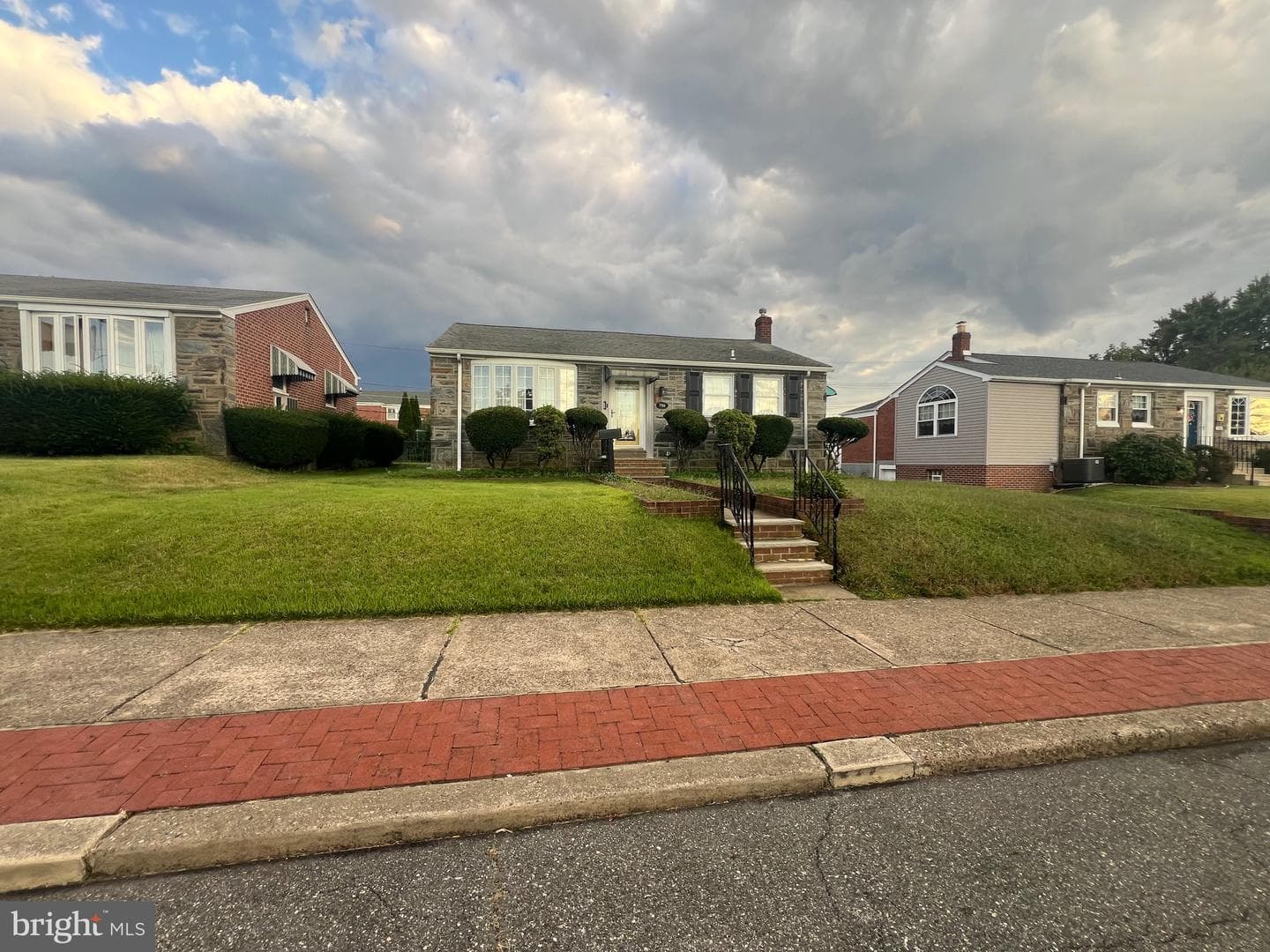 7703 Brous Avenue photo 1