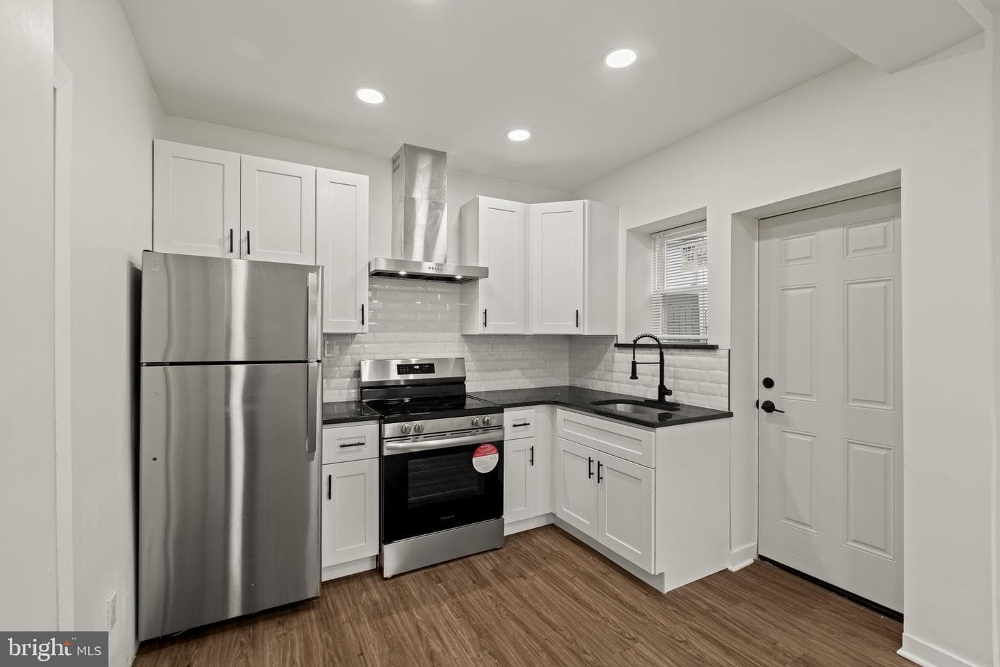 1001 Arrott Street photo 10