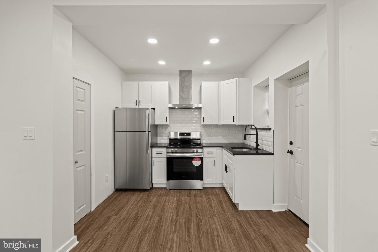 1001 Arrott Street photo 8