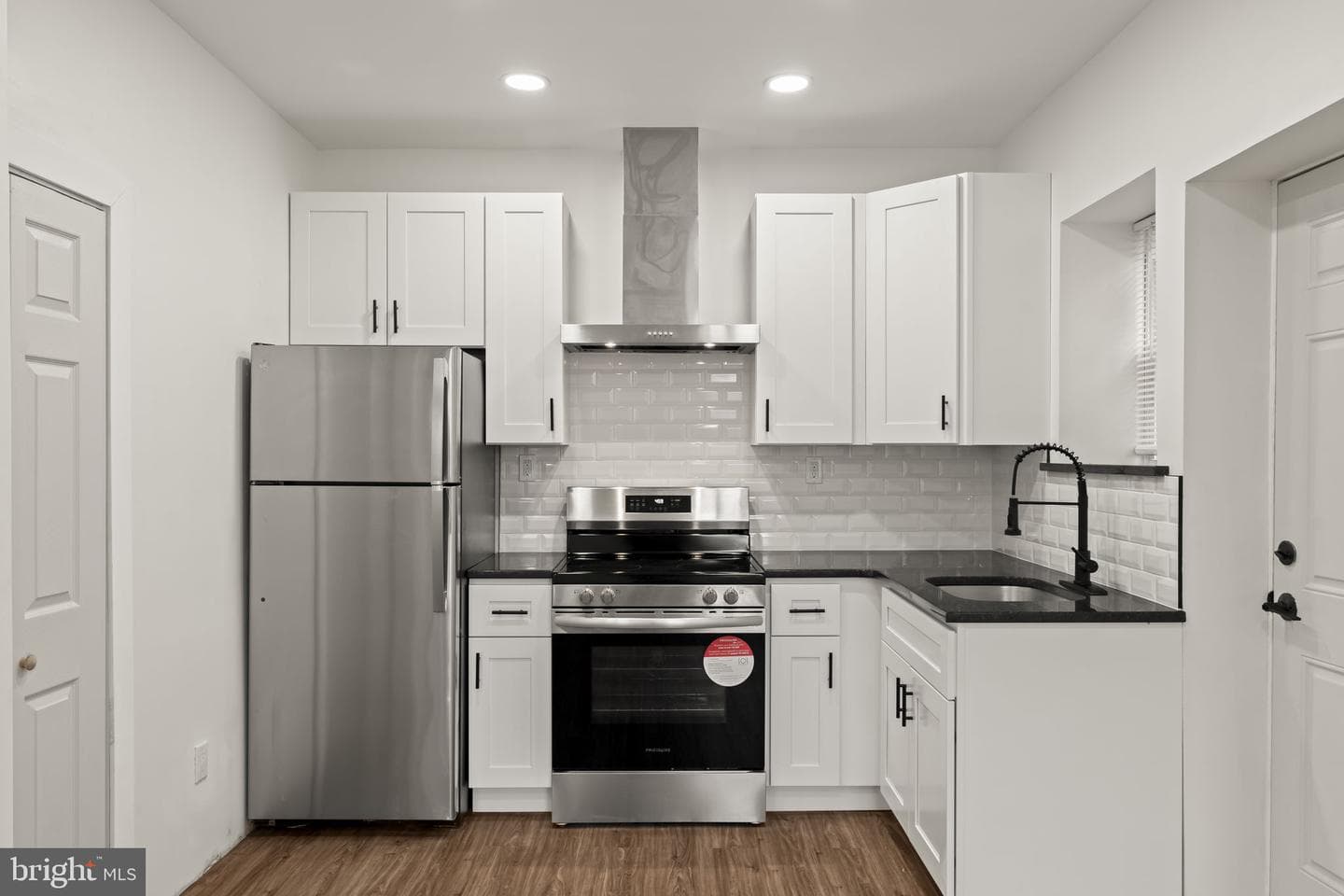 1001 Arrott Street photo 9