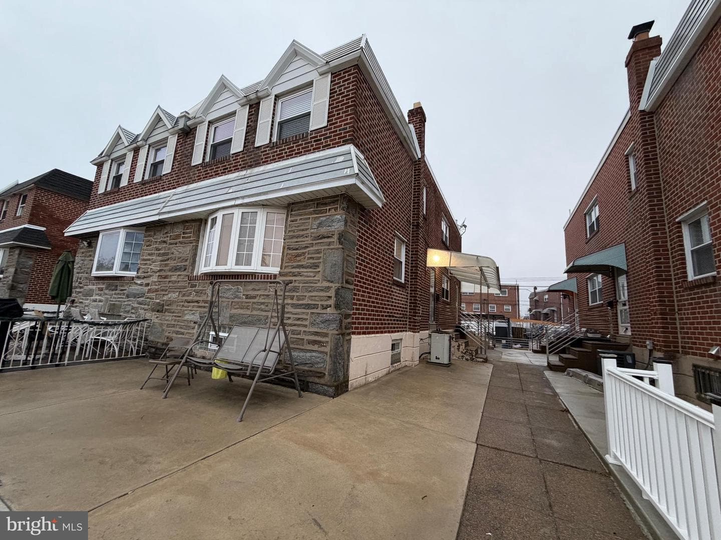 7338 Revere Street photo 2