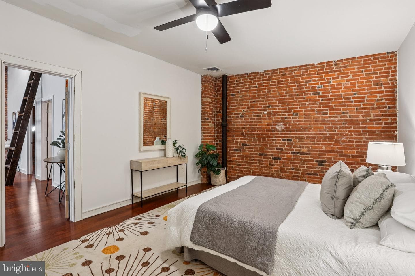 810 N Hancock Street #11 photo 24