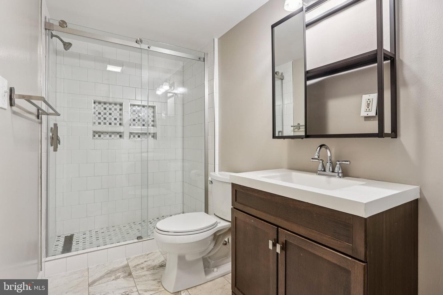 810 N Hancock Street #11 photo 31