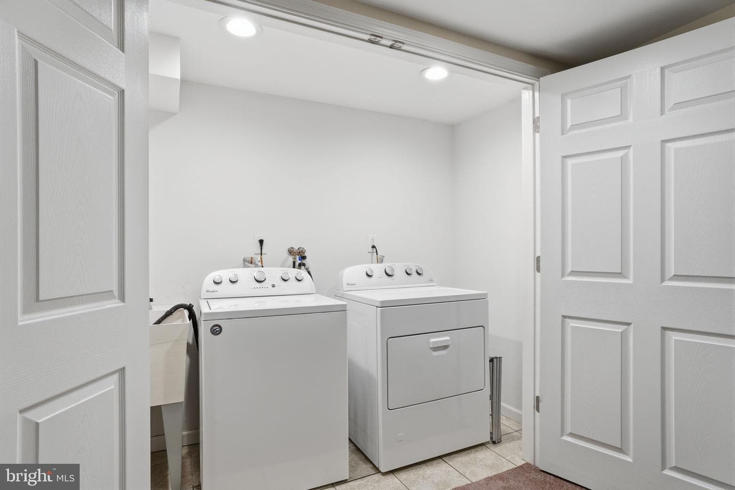 8605 Alicia Street photo 30