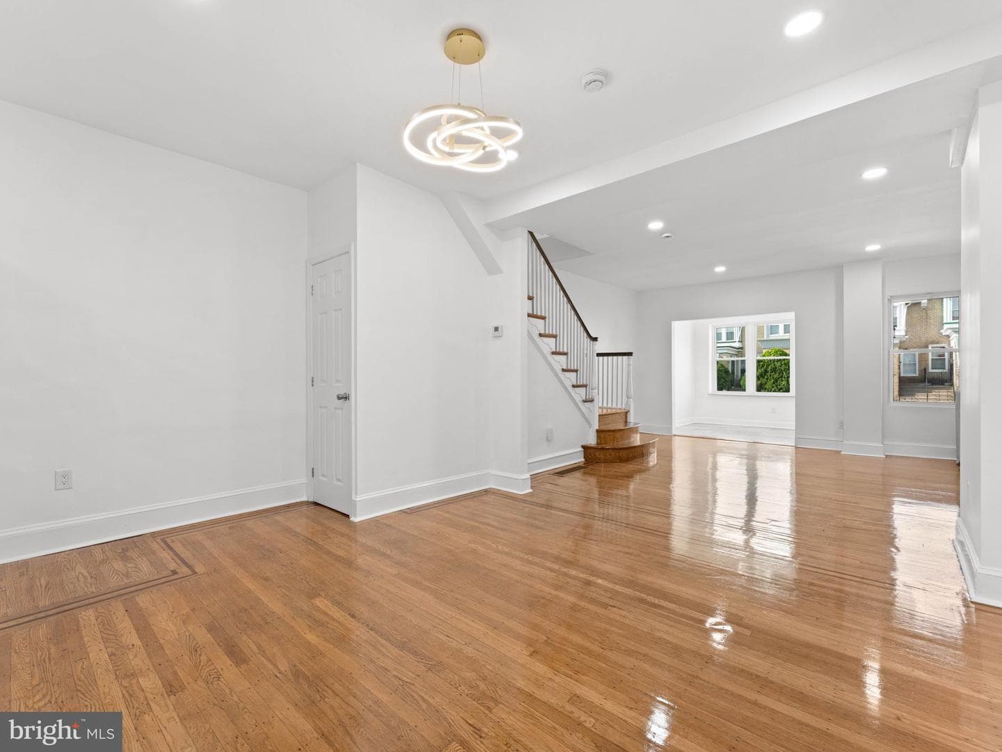 5448 W Montgomery Avenue photo 10