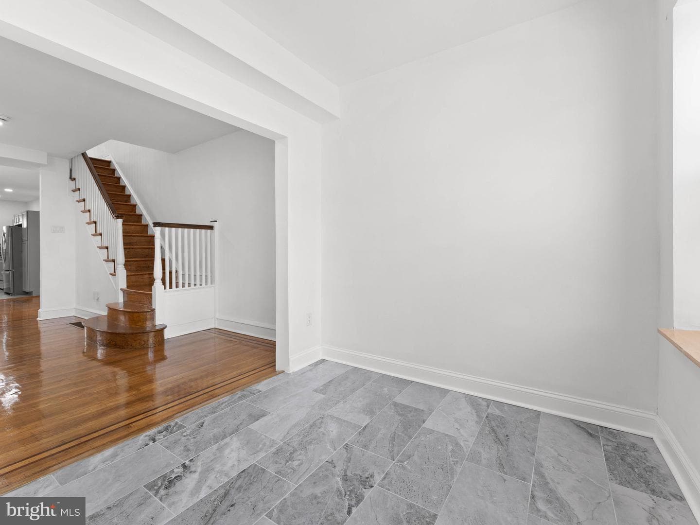 5448 W Montgomery Avenue photo 4