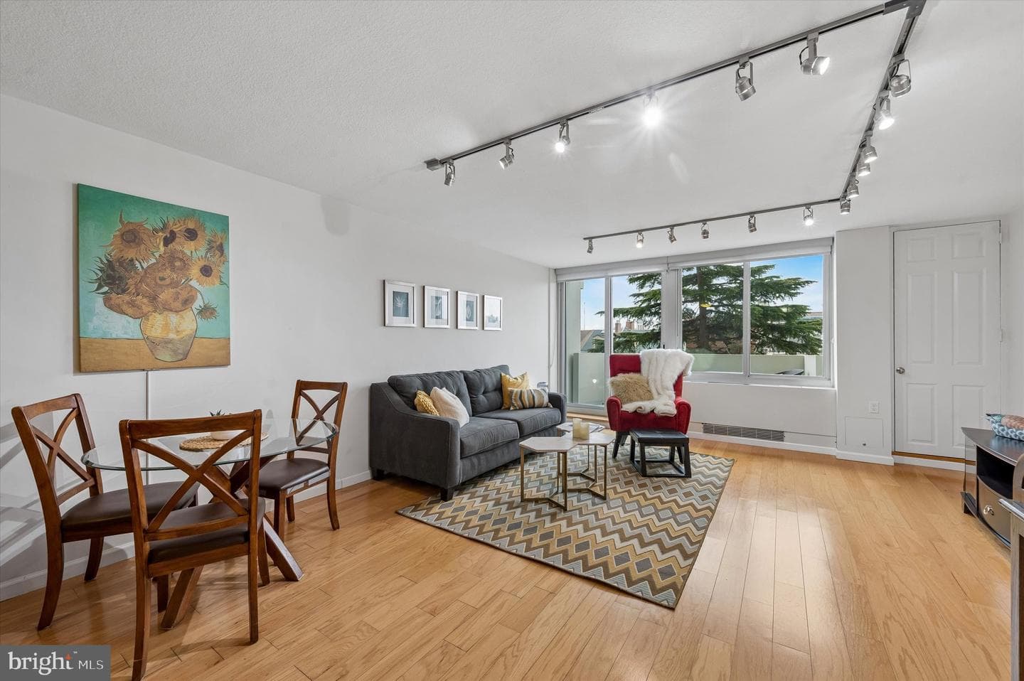 604 S Washington Square #309 photo 3