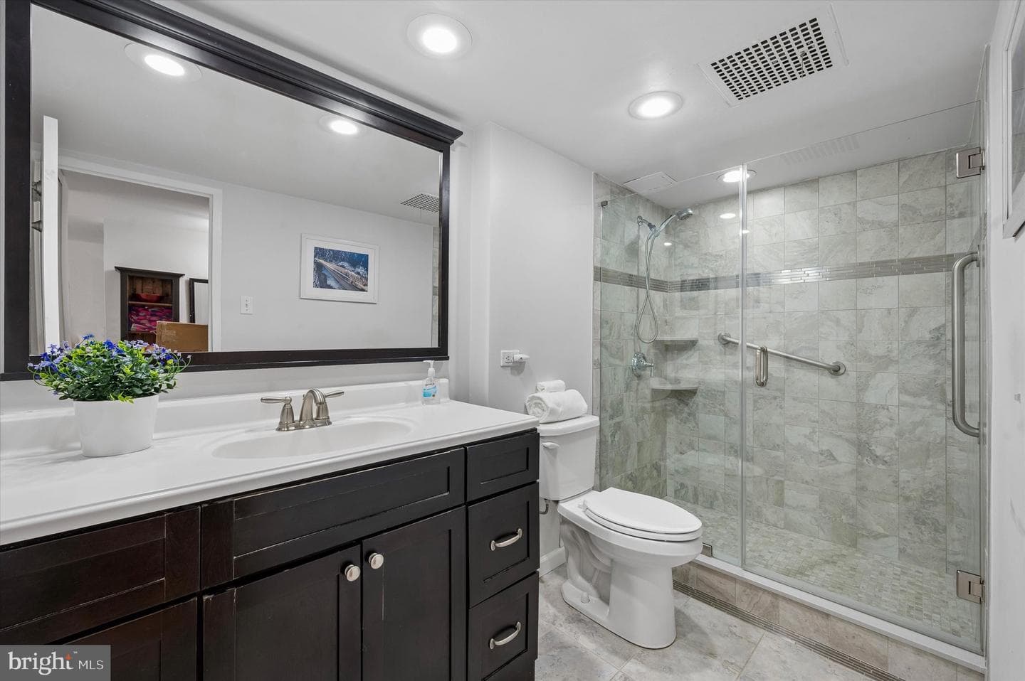 604 S Washington Square #309 photo 9