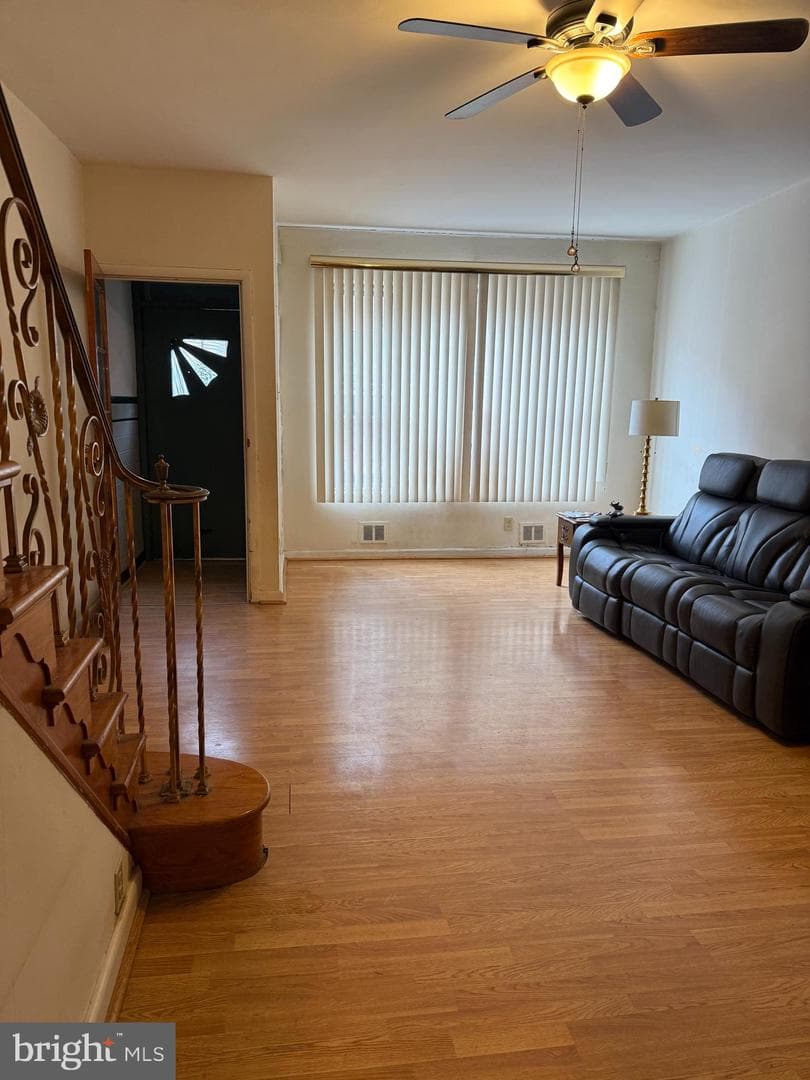 2221 S Carlisle Street photo 2