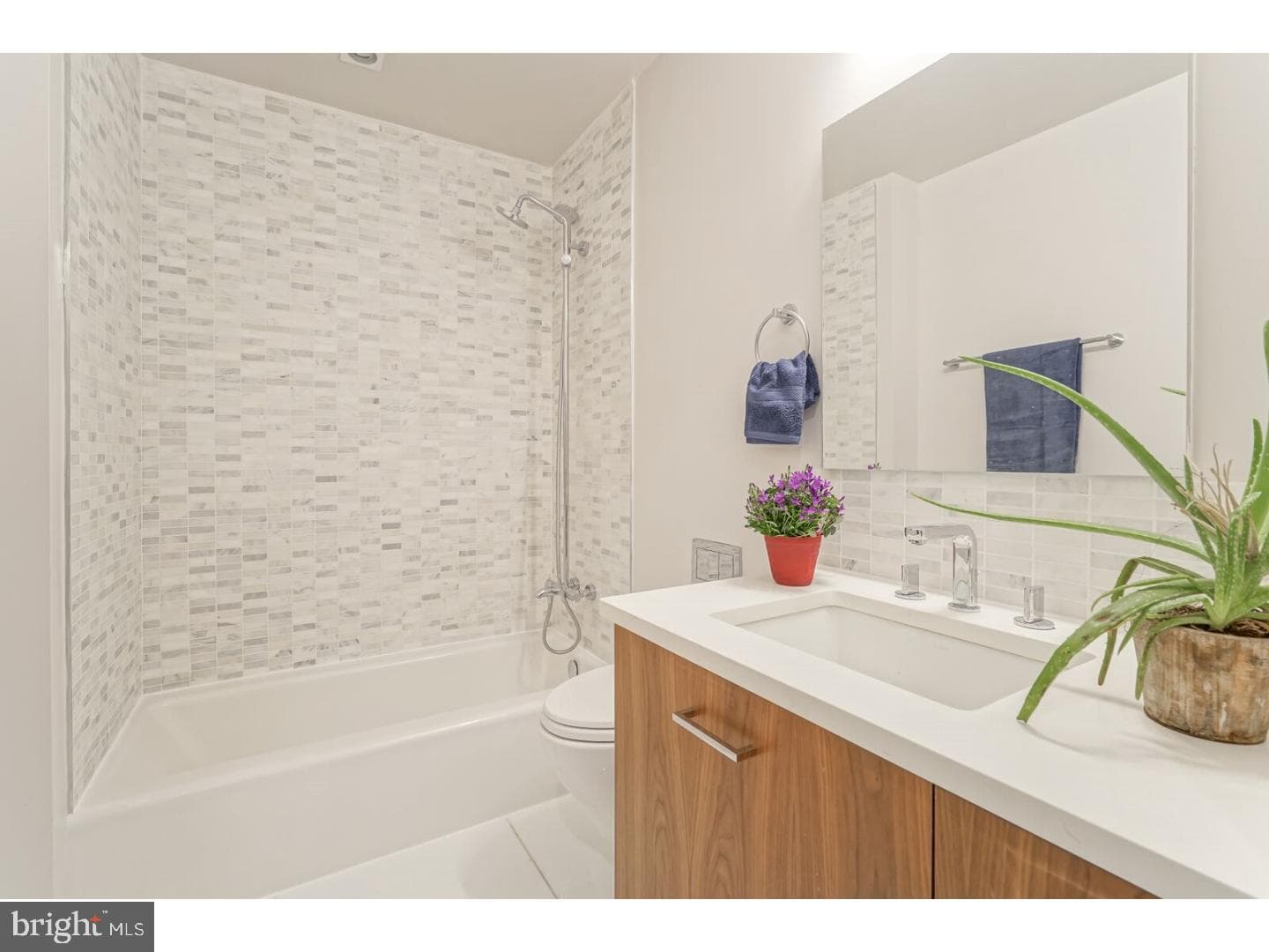 621 S 24th Street #210 photo 16